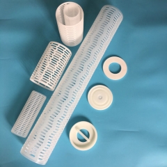 Piezas de plástico para cartuchos de filtro plisados.