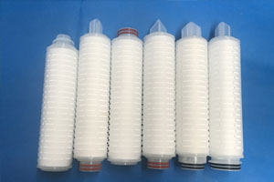 Línea de producción de elementos filtrantes plegados por soldador de filtro