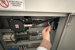 El papel de los servomotores en la precisión del ensamblaje de cartuchos de filtro modernos